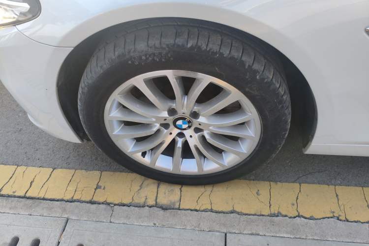 Used BMW 5 Series 2014 525Li Luxury Design Package
