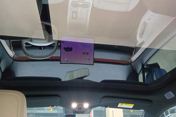 Used ONVO L60 2024 60 kWh Rear-Drive Version
