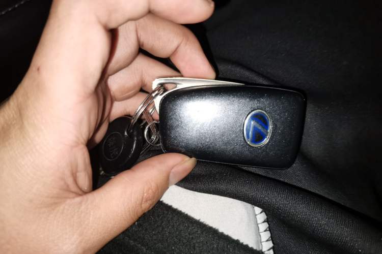 Used Lexus ES 2015 300h Comfort Edition
