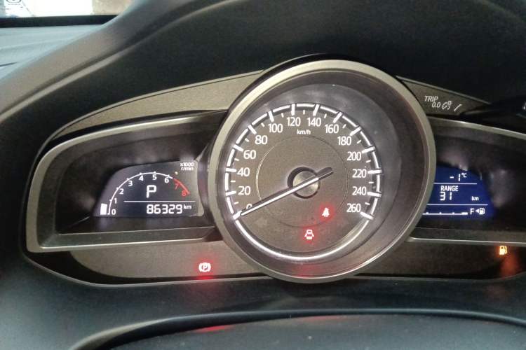 Used Mazda CX-4 2018 2.0L Automatic Two-Wheel Drive Blue Sky Premium Upgrade Version China V Standard
