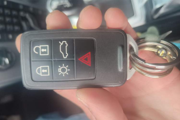 Used Volvo V40 2018 T3 Zhiya Edition