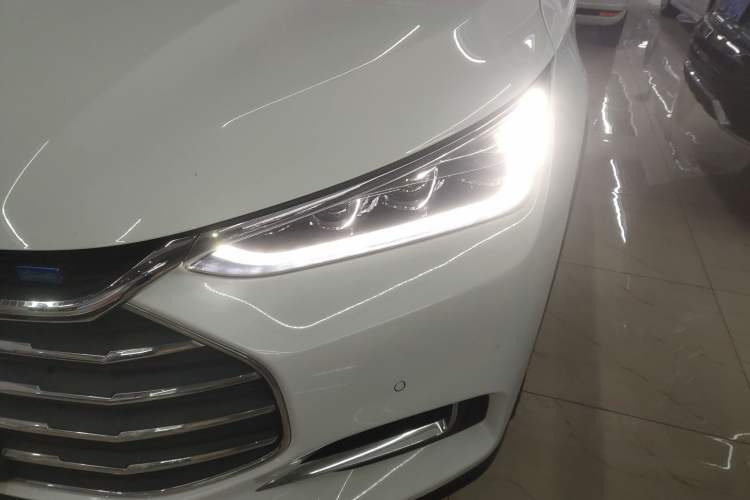 Used BYD Tang 2018 2.0T Automatic SmartConnect Prestige 7-Seater China V Standard