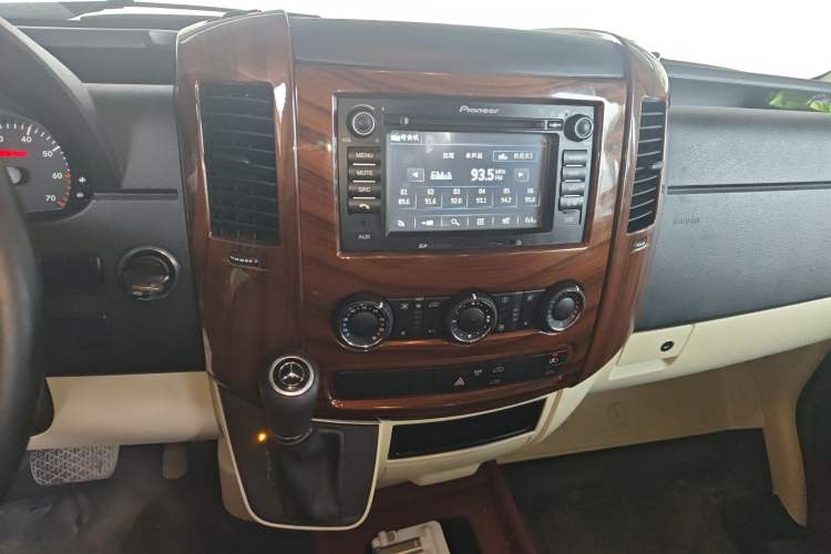 Used Xinkai Sprinter 2015 3.5L Standard Version