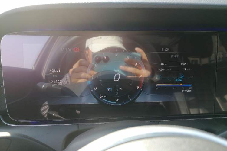 Used Mercedes-Benz E-Class 2018 Restyled E 300 L Sporty and Stylish Edition