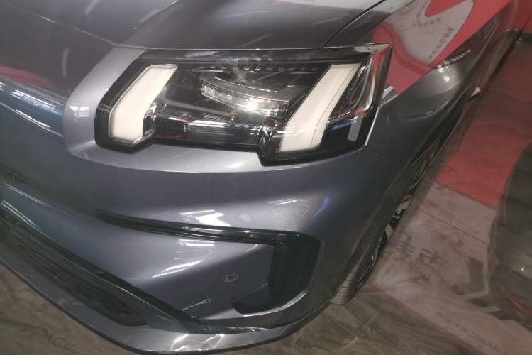 Used AION V 2024 Aion Tyrannosaurus 650 LiDAR Edition
