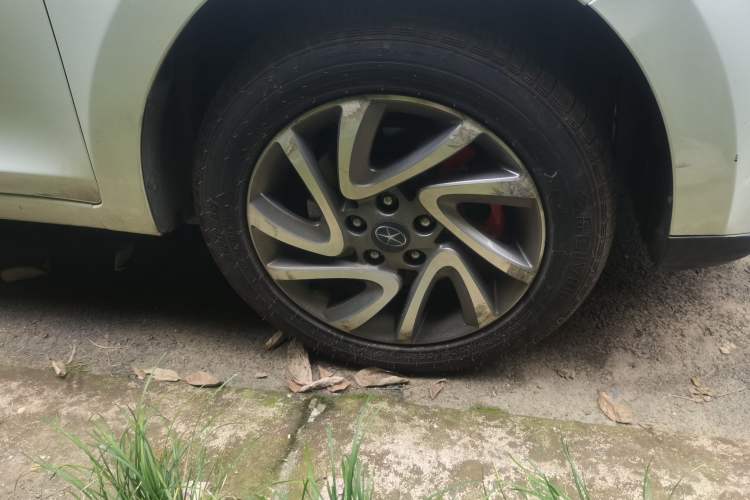 Used  Refine S2 2015 1.5L CVT Luxury Smart Version
