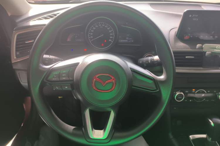 Used Mazda Mazda 3 Axela 2017 Hatchback 1.5L Automatic Luxury Model Emission Standard China V
