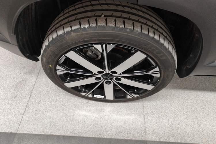 Used Geely Auto icon 2025 Linglong 1.5TD Ruyi Edition
