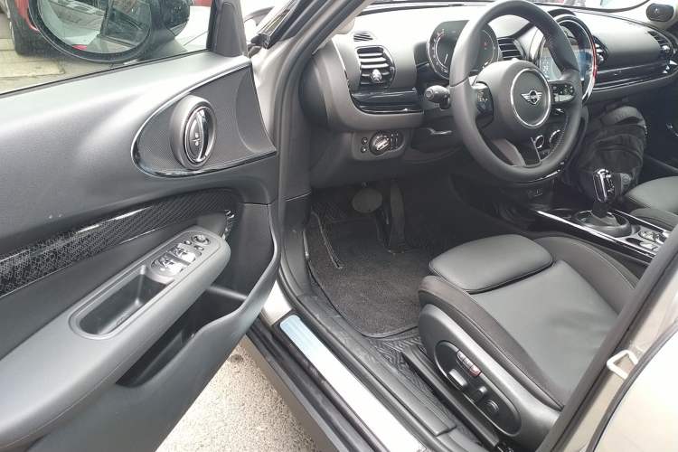 Used  Clubman 2023 Updated 1.5T COOPER Classic Edition