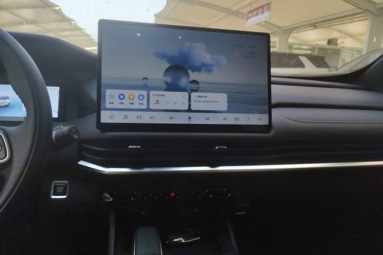 Used Geely Auto Haoyue L 2024 2.0T DCT Flagship Version
