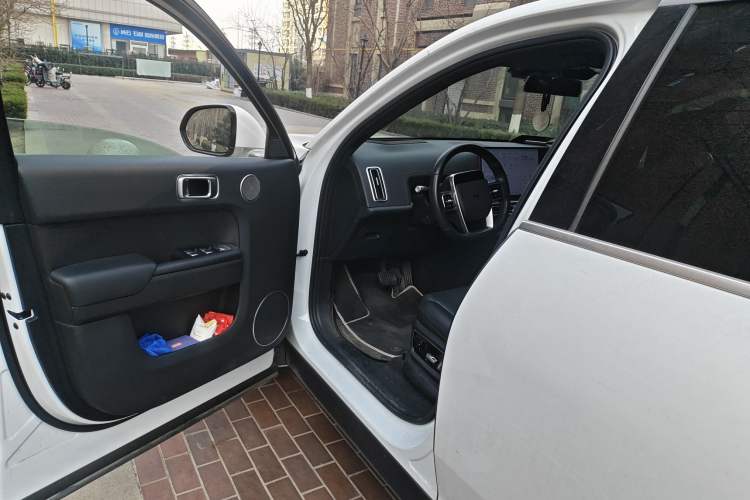 Used Li Auto L7 2023 Air model
