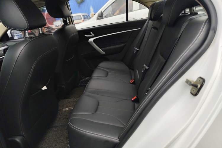 Used Geely Auto Emgrand 2017 Sedan Million Edition 1.5L CVT Upward Version
