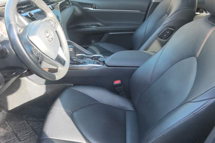 Used Toyota Camry 2019 Revised Version 2.0G Luxury Edition
