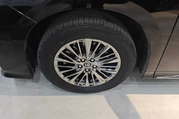 Used Toyota Alphard 2021 Dual-Motor 2.5L Premium Edition
