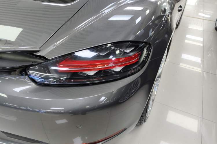 Used Porsche 718 2018 Cayman 2.0T
