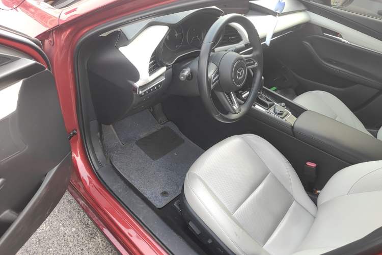 Used Mazda Mazda 3 Axela 2021 2.0L Automatic ZhiZun Edition