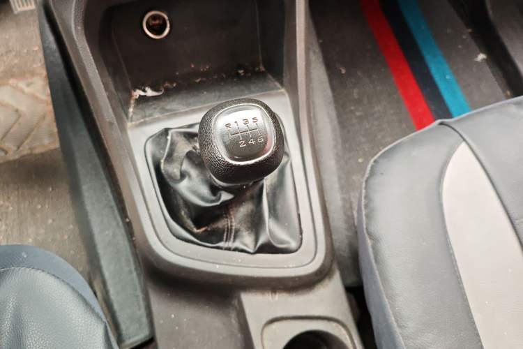 Used Wuling Hongguang V 2019 1.5L Base Version China VI LAR