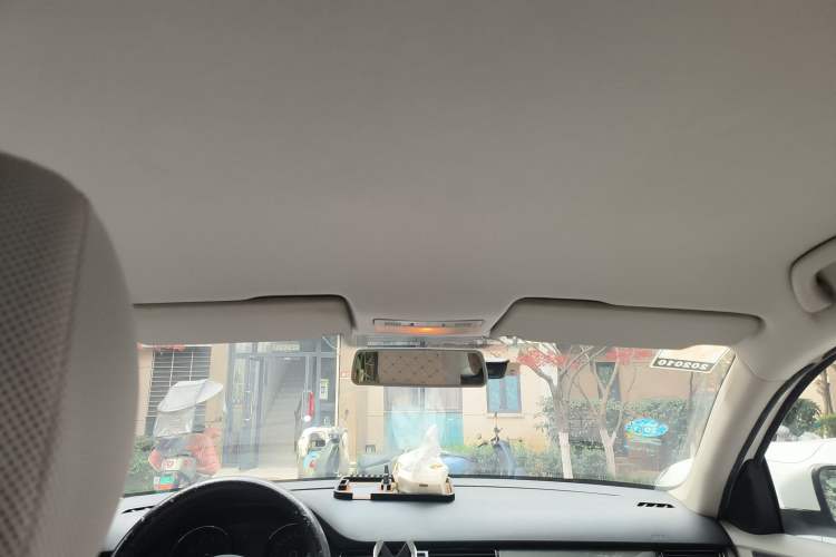 Used Volkswagen Bora 2013 1.6L Manual Fashion Edition