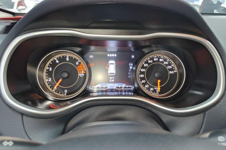 Used  Cherokee 2020 2.0L Two-Wheel Drive Classic Sports Edition