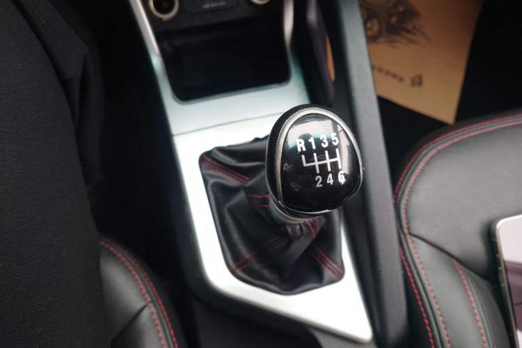 Used  Refine S3 2016 1.5L Manual Luxury Smart Version