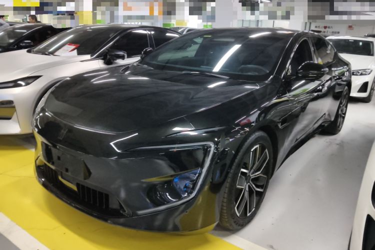 Used  12 2024 700 Three-Laser Rear-Wheel Drive Luxury Edition
