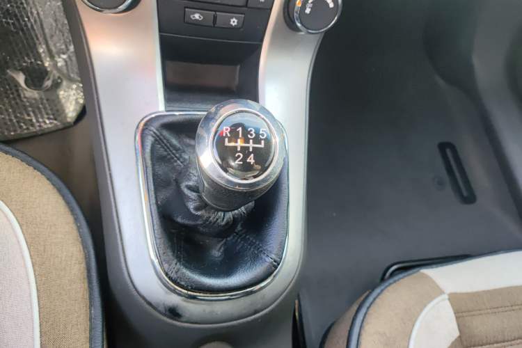 Used Chevrolet Cruze 2015 1.5L Classic SL MT
