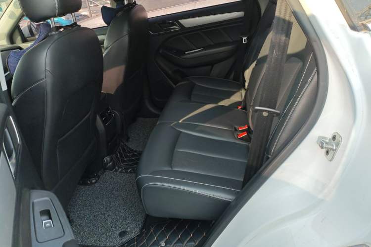 Used Roewe RX5 2019 20T Two-Wheel Drive Automatic 4G Connected Platinum Edition
