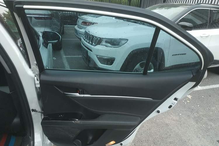 Used Toyota Camry 2018 Dual-Engine 2.5 HG Luxury Edition
