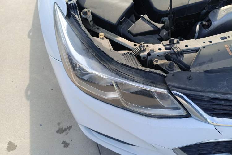 Used Chevrolet Cruze 2017 1.5L Automatic Pioneer Sunroof Edition
