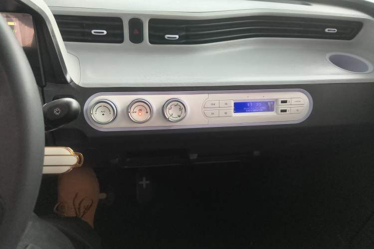 Used Wuling Hongguang MINIEV 2022 Macaron Colorful Edition Lithium-Ion Battery
