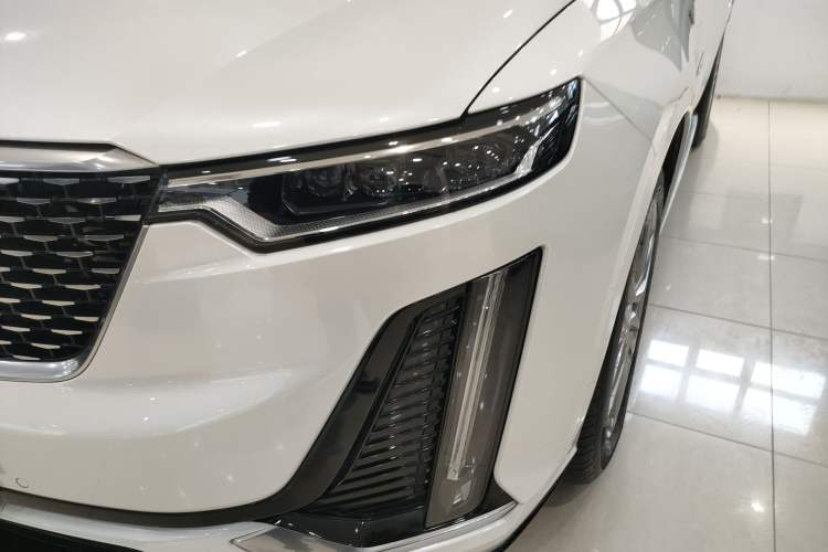 Used Cadillac XT6 2021 2.0T Six-Seater Four-Wheel-Drive Luxury Version