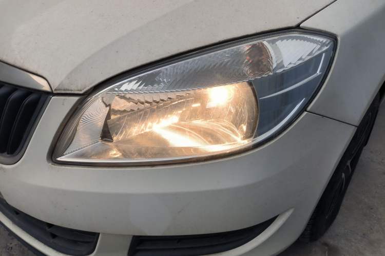 Used Skoda Fabia 2014 1.4L Manual Crystal Edition