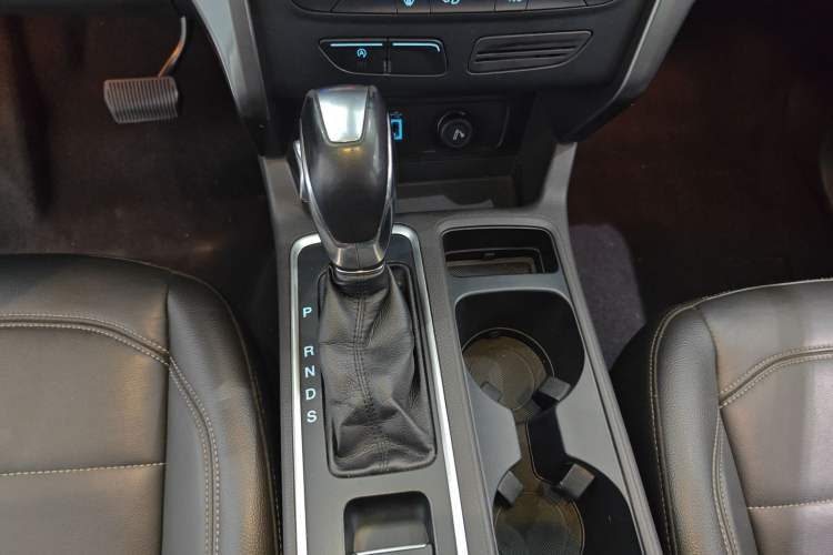 Used Ford Kuga 2018 EcoBoost 180 Two-Wheel-Drive Platinum Edition
