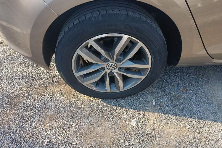 Used Volkswagen Golf 2016 230TSI Automatic Luxury Version
