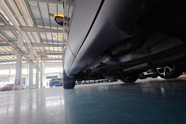 Used  Cherokee 2020 2.0L Two-Wheel Drive Classic Sports Edition
