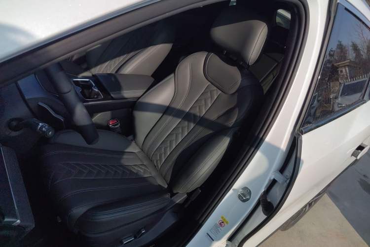 Used BYD Song L DM-i 2025 Intelligent Driving Version 112 km Beyond-Range Type