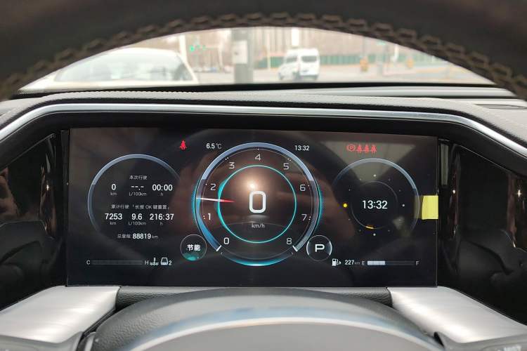 Used GAC Trumpchi GS8 2024 Linghang Series 2.0 TGDI Two-Wheel Drive Luxury Smart Connectivity Version
