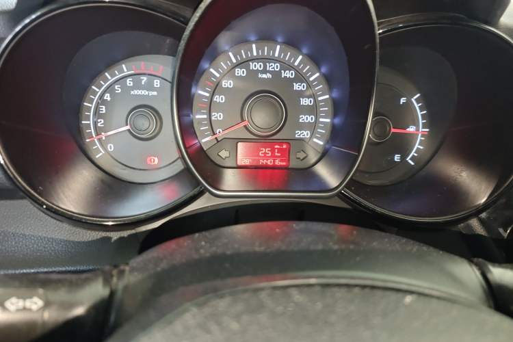 Used Kia K2 2015 Sedan 1.4L MT GLS
