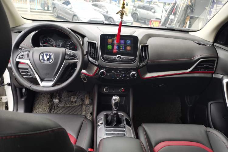 Used Changan CS55 2019 1.5T Manual Colorful Model China VI Standard
