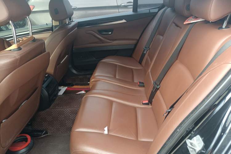 Used BMW 5 Series 2014 525Li Leading Model
