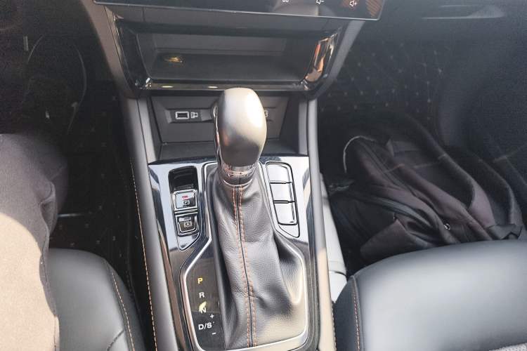 Used Roewe RX3 2021 PRO 1.6L CVT Flagship Model
