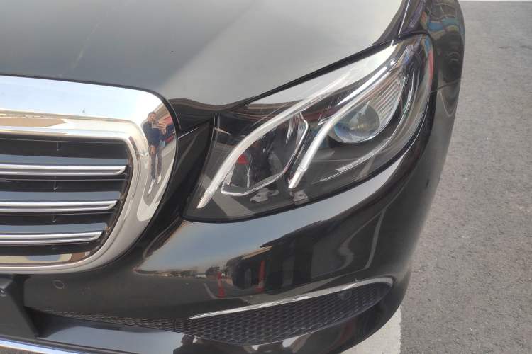 Used Mercedes-Benz E-Class 2019 E 260 L
