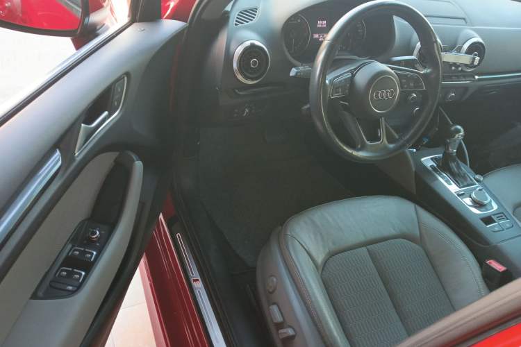 Used Audi A3 2020 Limousine 35 TFSI Fashion Edition China VI Emission Standard