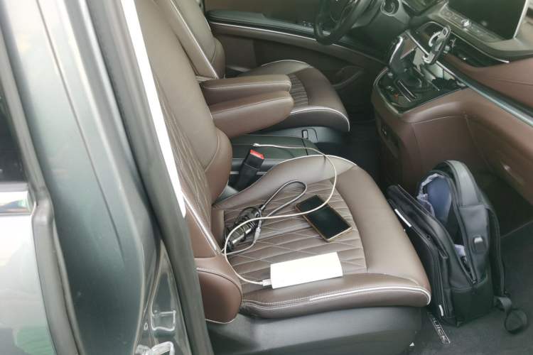 Used Buick GL8 2021 Land Cruiser Executive Class 652T Luxury Model
