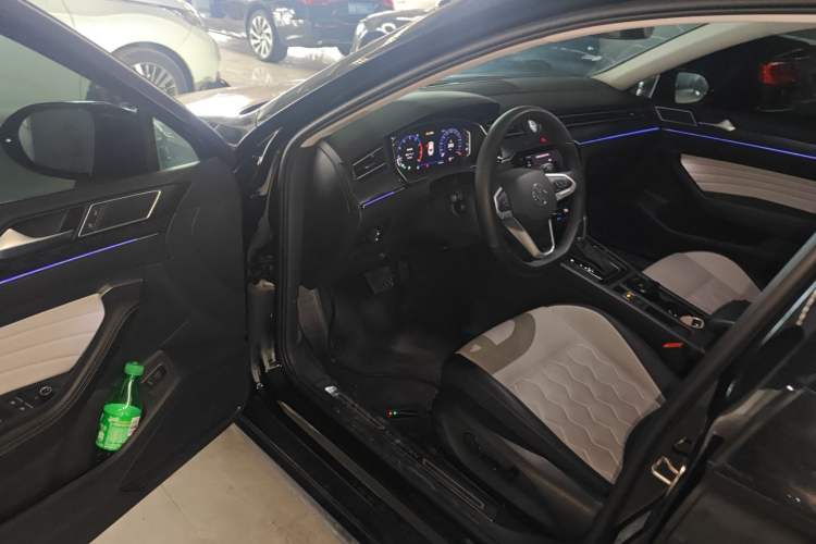 Used Volkswagen Magotan 2026 30 Million Vehicles Selected Model 380TSI DSG Luxury Edition
