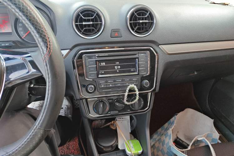 Used Volkswagen Jetta 2017 1.4L Manual Comfort Model
