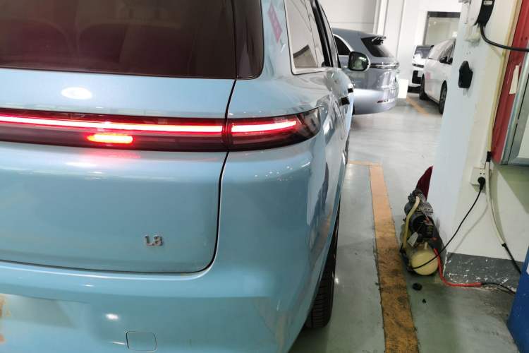 Used Li Auto L8 2024 Ultra Model
