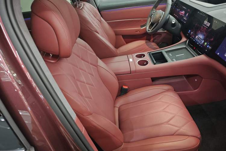 Used Hima AITO M8 2025 Extended-Range Ultra Version 53.4 kWh 5-Seater Edition
