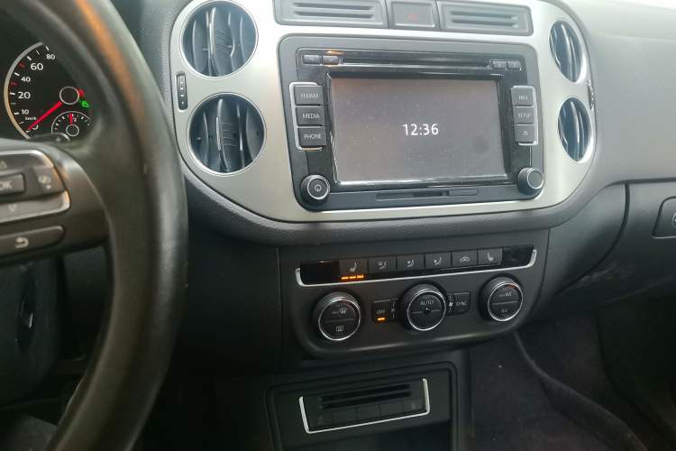 Used Volkswagen Tiguan L 2015 1.8TSI Automatic Two-Wheel Drive Luxury Model