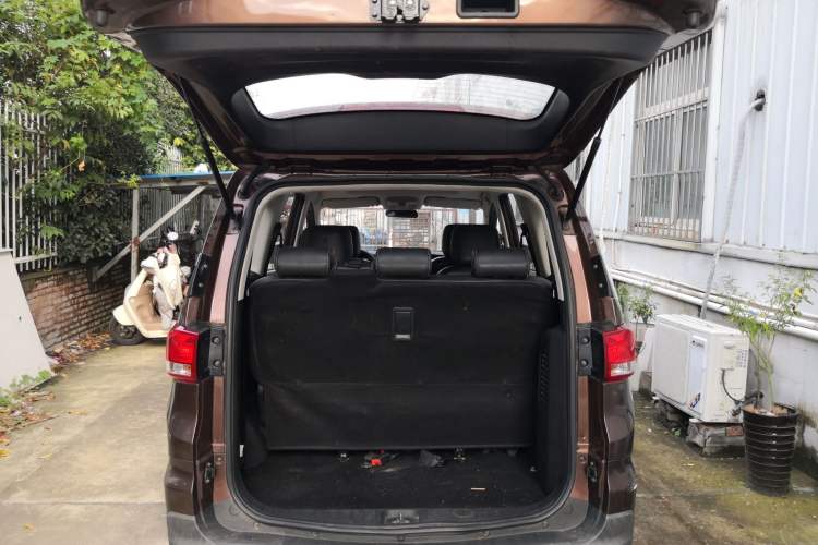 Used HYOSOW H3 2015 1.5L Manual Comfort Model
